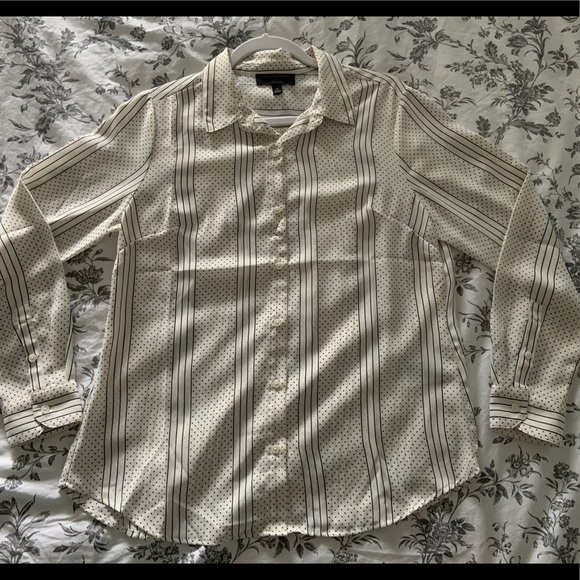 Banana Republic Tops - Banana Republic button shirt